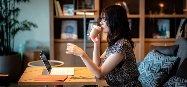 おしゃれなカフェイメージ